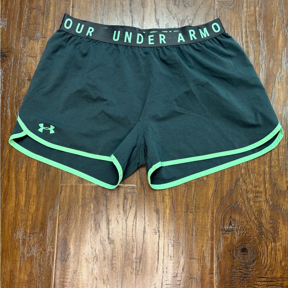 Under Armour Women’s Medium Gray Neon GreenHeat Gear Loose Running Shorts #2084